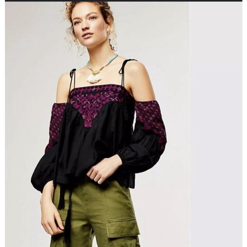 Free People womens XS Vacay Vibin top off shoulder embroidered boho puff sleeve